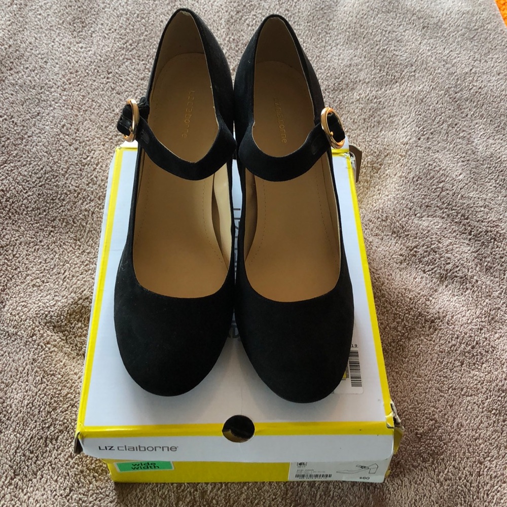 Liz Claiborne stacked block heel 12w